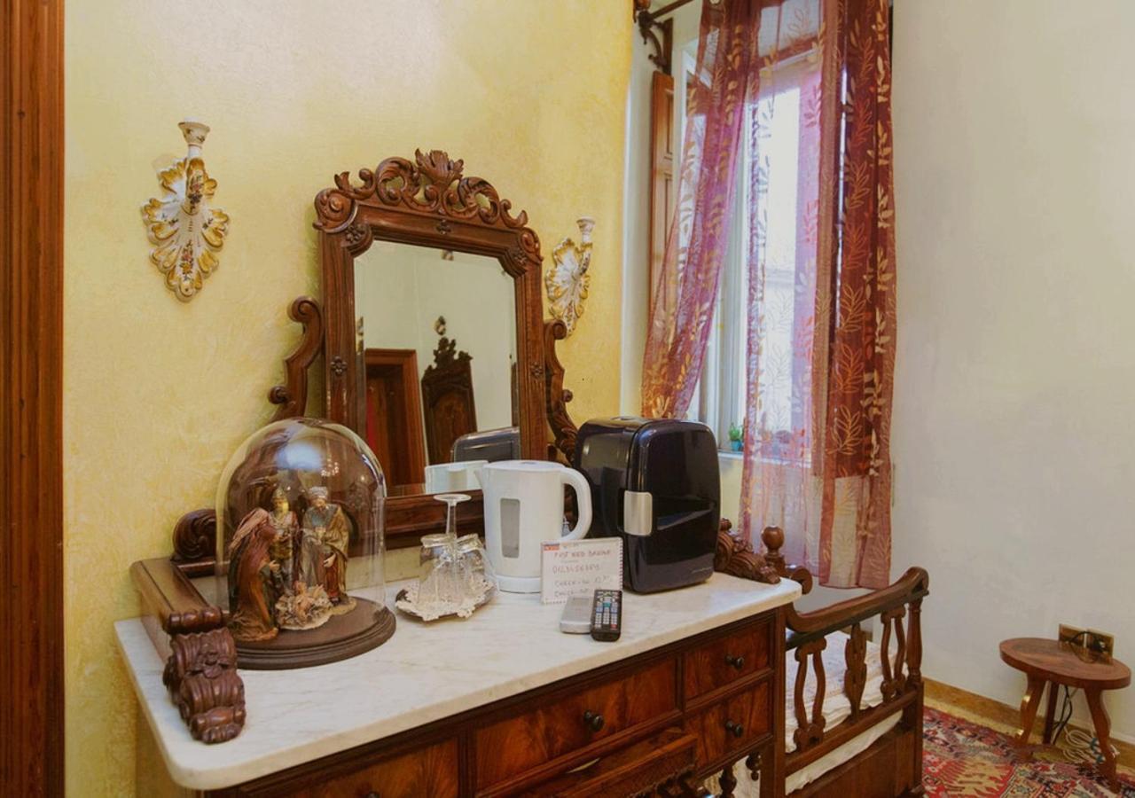 נאפולי B&B Atmosfere Del Centro Storico מראה חיצוני תמונה